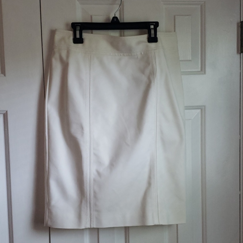 White house Black market white skirt size 6